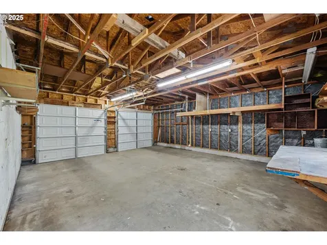 586 11th Avenue Coos Bay OR 97420