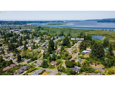 586 11th Avenue Coos Bay OR 97420