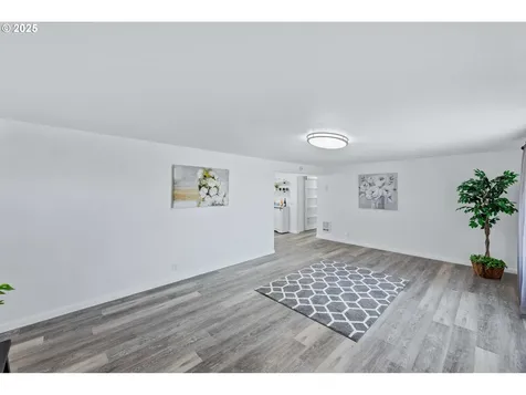 586 11th Avenue Coos Bay OR 97420
