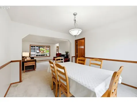 611 SE Lovrien Place Gresham OR 97080