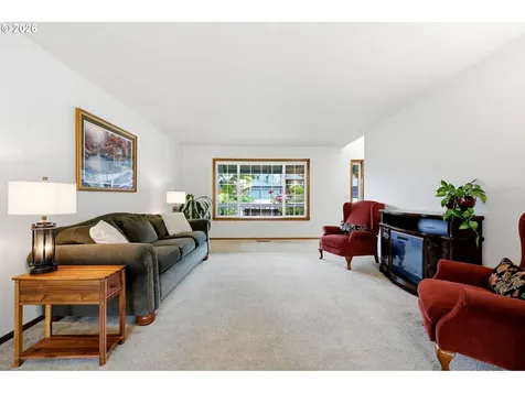 611 SE Lovrien Place Gresham OR 97080