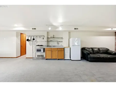 611 SE Lovrien Place Gresham OR 97080