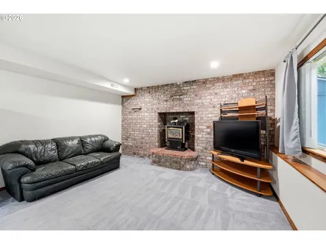 611 SE Lovrien Place Gresham OR 97080