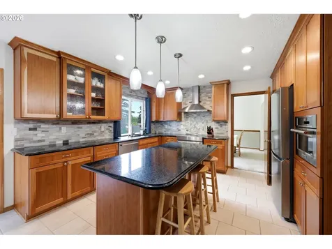 611 SE Lovrien Place Gresham OR 97080