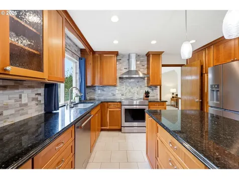 611 SE Lovrien Place Gresham OR 97080