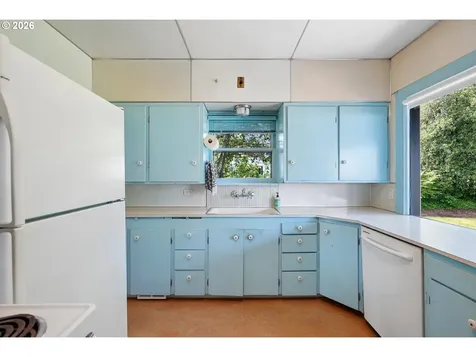 2105 SE Ochoco Street Portland OR 97222