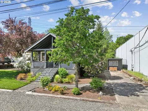 2105 SE Ochoco Street Portland OR 97222