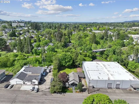 2105 SE Ochoco Street Portland OR 97222