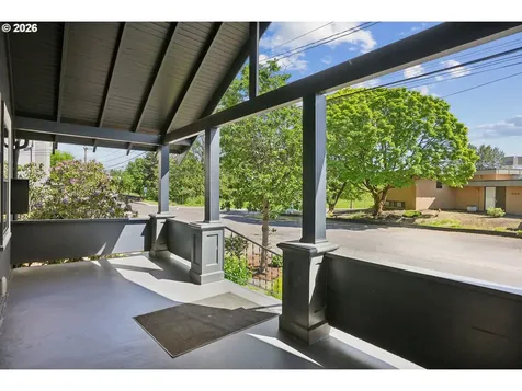 2105 SE Ochoco Street Portland OR 97222