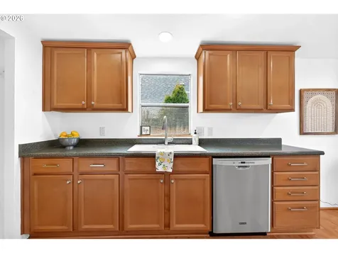 110 S Harrison Street Newberg OR 97132