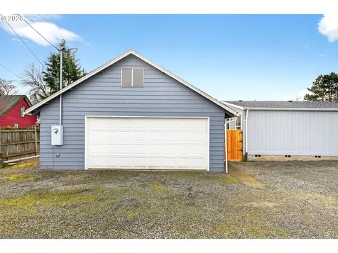 110 S Harrison Street Newberg OR 97132