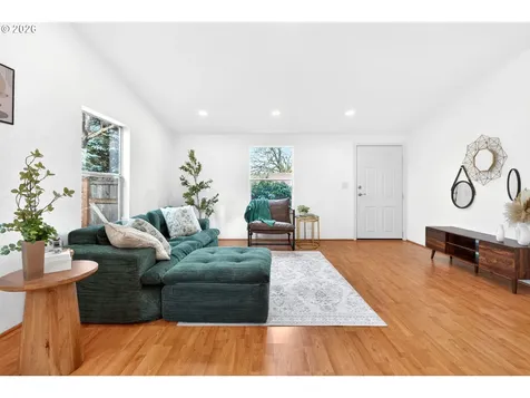 110 S Harrison Street Newberg OR 97132