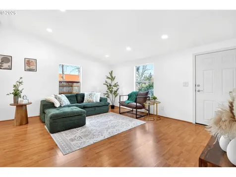 110 S Harrison Street Newberg OR 97132