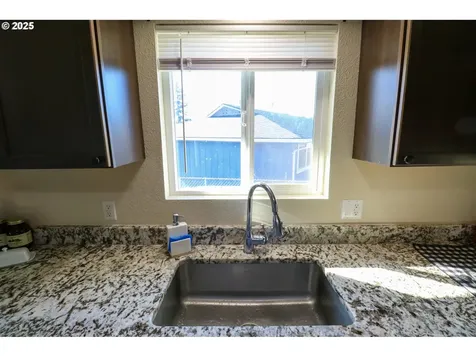 1808 Sunset Court Myrtle Point OR 97458