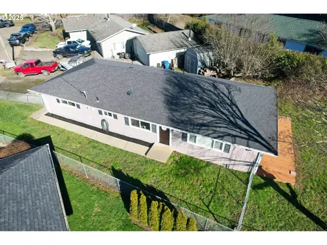 1808 Sunset Court Myrtle Point OR 97458