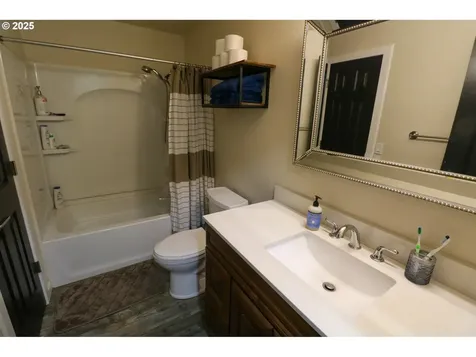 1808 Sunset Court Myrtle Point OR 97458