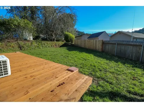 1808 Sunset Court Myrtle Point OR 97458