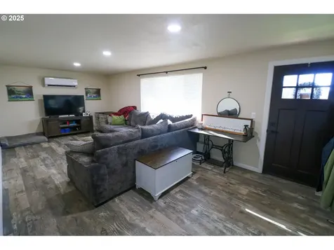 1808 Sunset Court Myrtle Point OR 97458