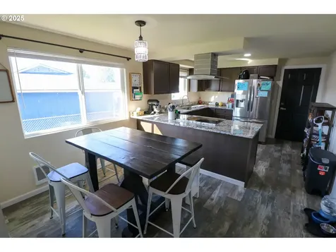 1808 Sunset Court Myrtle Point OR 97458
