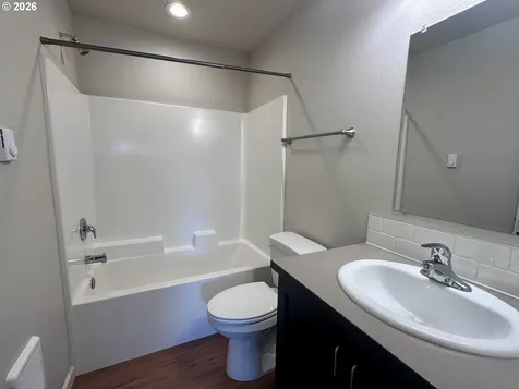 279 Lacasa Street Eugene OR 97402