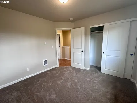279 Lacasa Street Eugene OR 97402