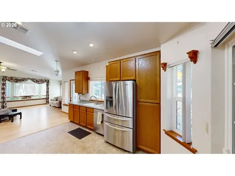 1389 Glenwood Drive Brookings OR 97415