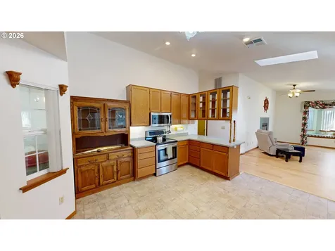 1389 Glenwood Drive Brookings OR 97415