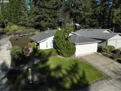 1389 Glenwood Drive Brookings OR 97415