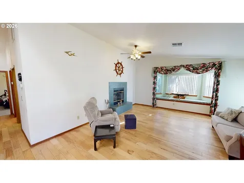 1389 Glenwood Drive Brookings OR 97415