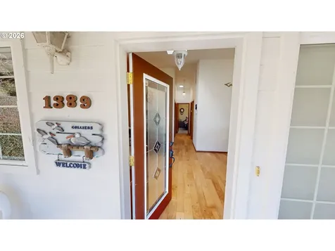 1389 Glenwood Drive Brookings OR 97415