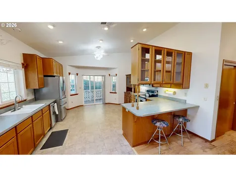 1389 Glenwood Drive Brookings OR 97415