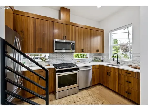 6875 N Salem Avenue Portland OR 97203