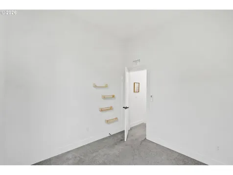 6875 N Salem Avenue Portland OR 97203
