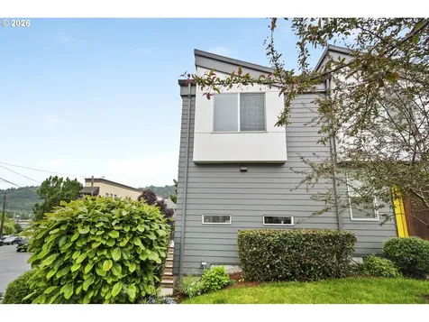 6875 N Salem Avenue Portland OR 97203