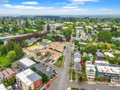 6875 N Salem Avenue Portland OR 97203