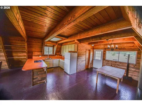 10005 River Front Road Clatskanie OR 97016