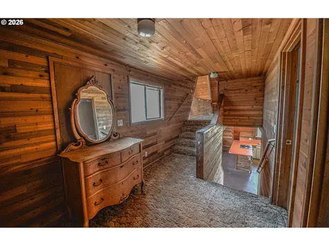 10005 River Front Road Clatskanie OR 97016