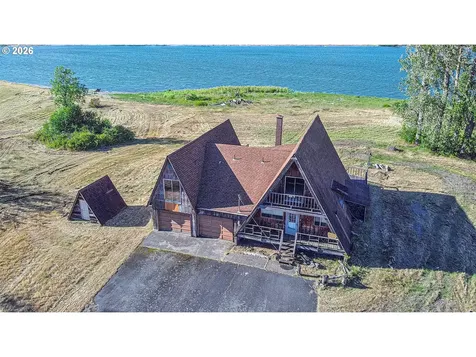 10005 River Front Road Clatskanie OR 97016
