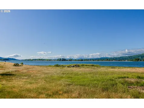 10005 River Front Road Clatskanie OR 97016