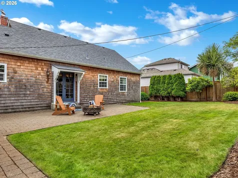 2390 S Edgewood Street Seaside OR 97138