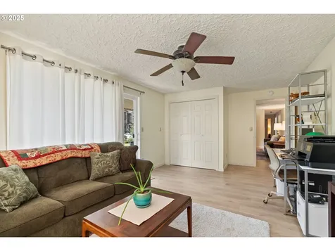 8701 NE 57th Street Vancouver WA 98662
