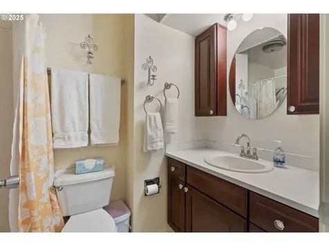8701 NE 57th Street Vancouver WA 98662