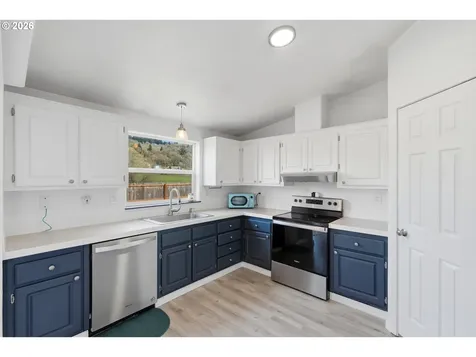 408 NE Faulconer Street Sheridan OR 97378