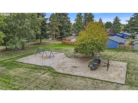 270 NW 181st Avenue Beaverton OR 97006