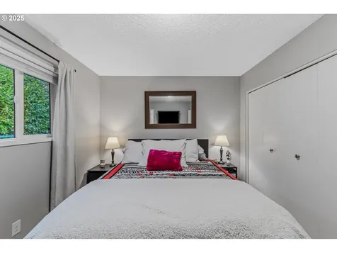 1300 NE 66th Street Vancouver WA 98665