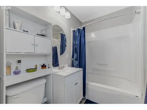 1300 NE 66th Street Vancouver WA 98665