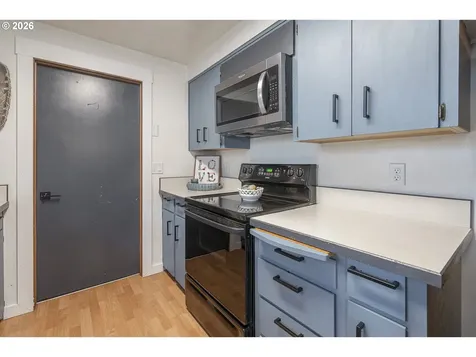 1411 NE Evans Street Mcminnville OR 97128