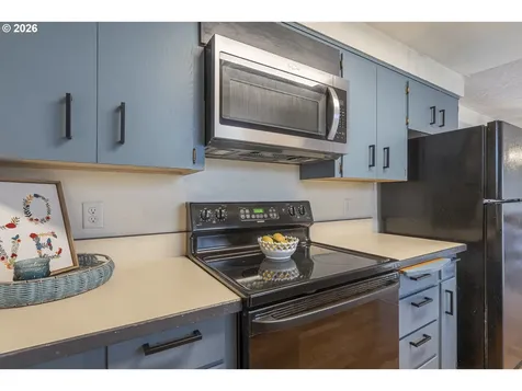 1411 NE Evans Street Mcminnville OR 97128