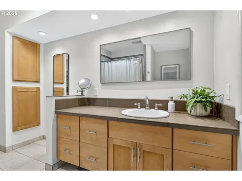 2963 SW Sunset Boulevard Portland OR 97239