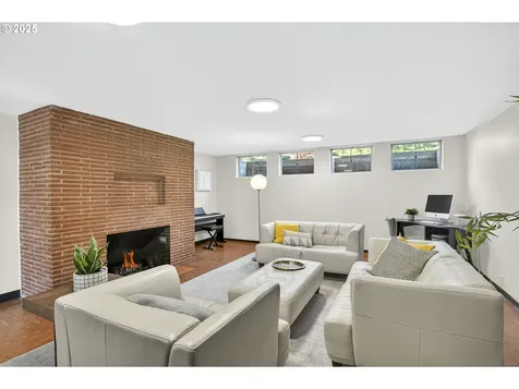 2963 SW Sunset Boulevard Portland OR 97239